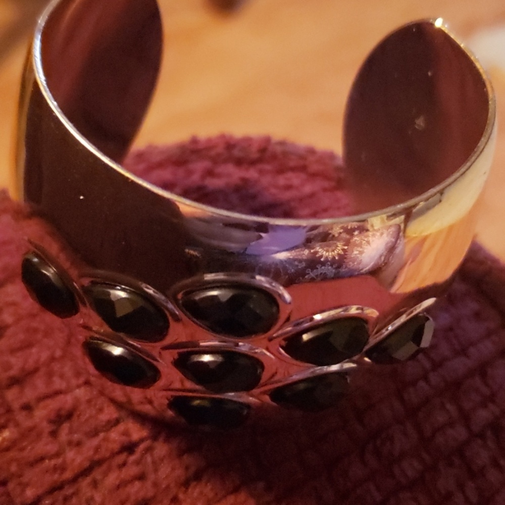 Avon onyx bracelet